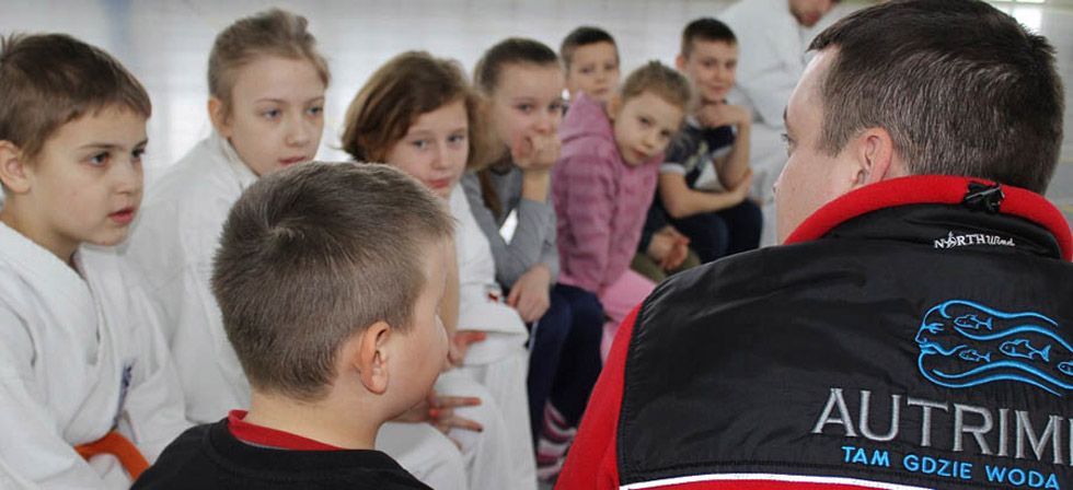 autrimpus.szczytno.pl